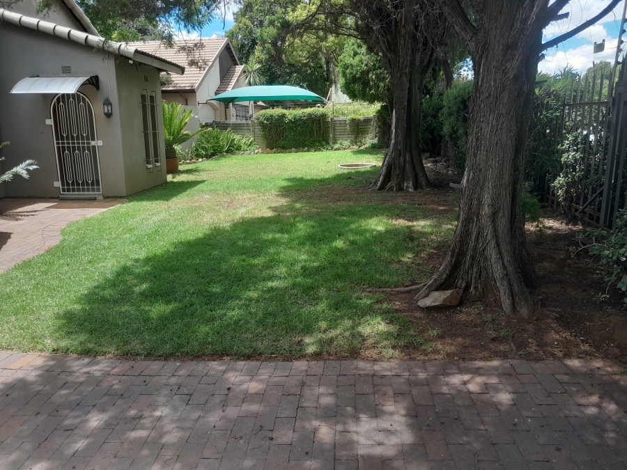 To Let 3 Bedroom Property for Rent in Brackendowns Gauteng