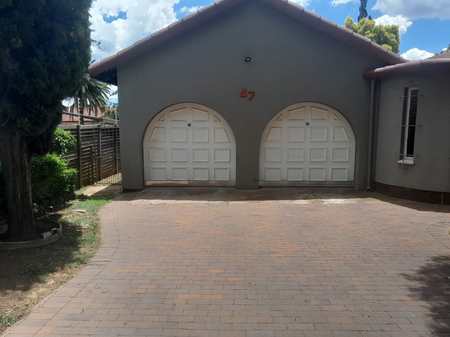 To Let 3 Bedroom Property for Rent in Brackendowns Gauteng
