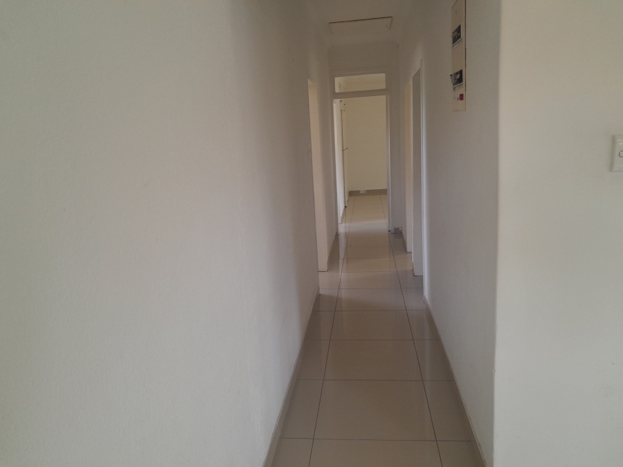 To Let 3 Bedroom Property for Rent in Brackendowns Gauteng
