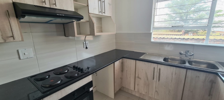 2 Bedroom Property for Sale in South Crest Gauteng