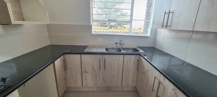 2 Bedroom Property for Sale in South Crest Gauteng