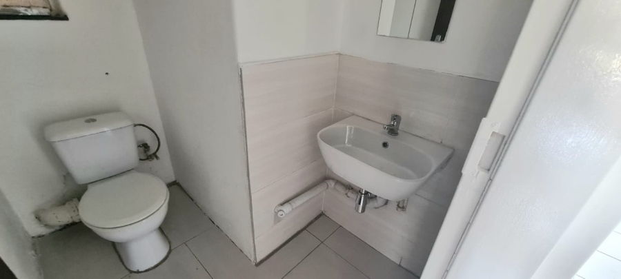 2 Bedroom Property for Sale in South Crest Gauteng