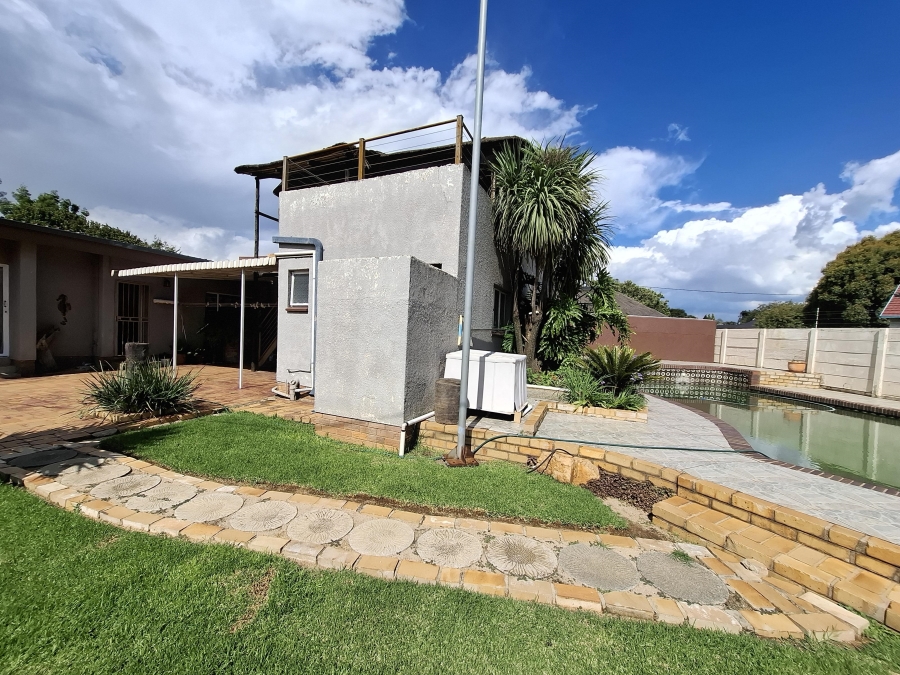 3 Bedroom Property for Sale in Dal Fouche Gauteng