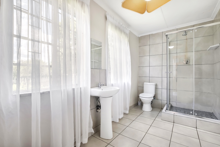 6 Bedroom Property for Sale in Auckland Park Gauteng