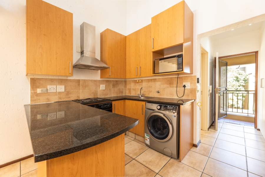 To Let 1 Bedroom Property for Rent in Lonehill Gauteng