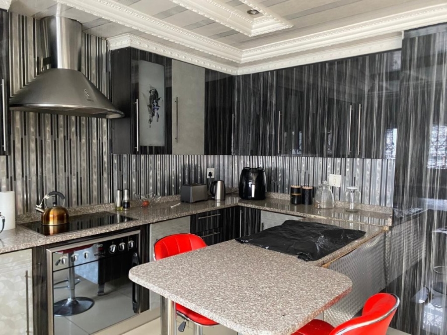 2 Bedroom Property for Sale in Tsakane Gauteng