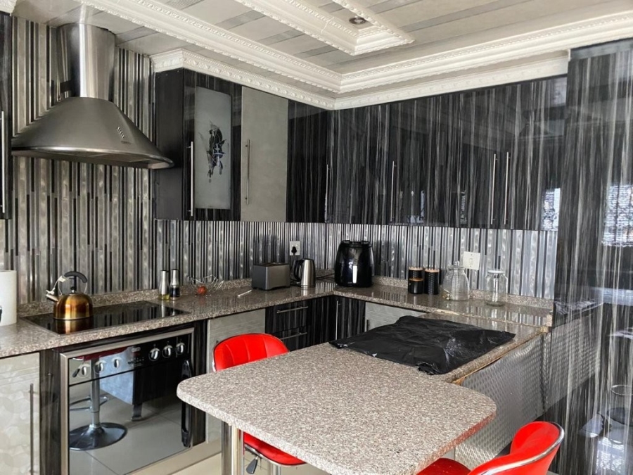 2 Bedroom Property for Sale in Tsakane Gauteng