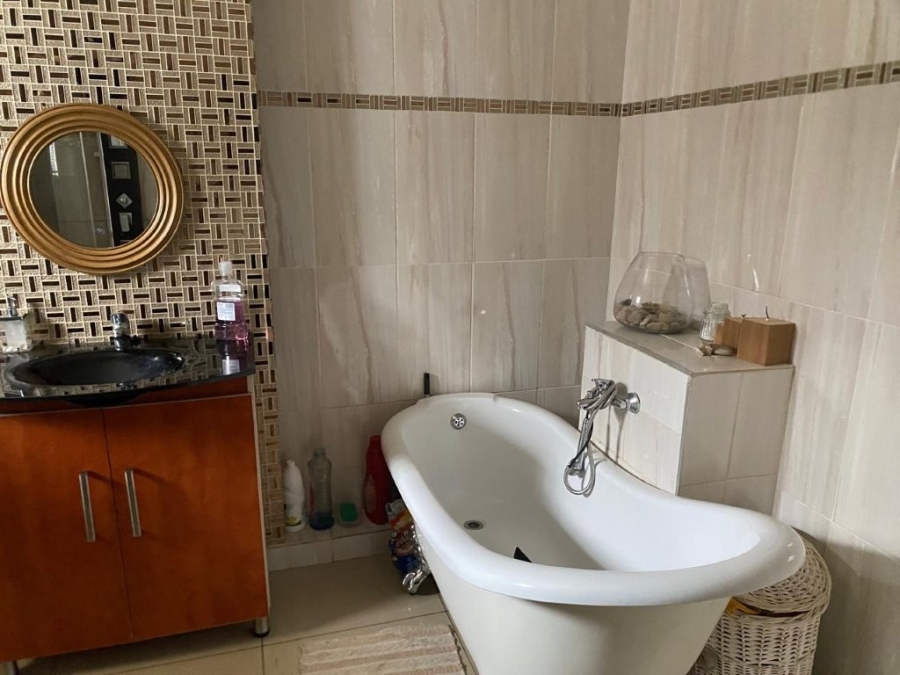 2 Bedroom Property for Sale in Tsakane Gauteng