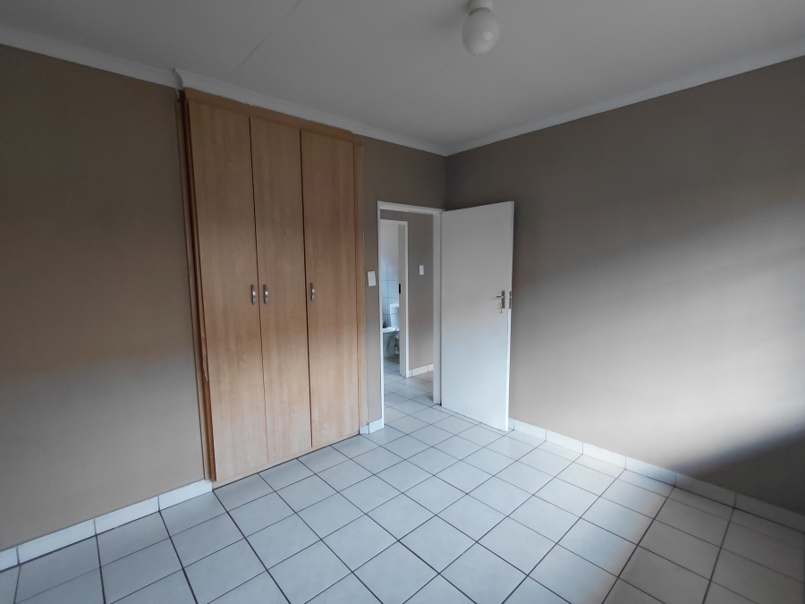 To Let 2 Bedroom Property for Rent in Kempton Park Central Gauteng