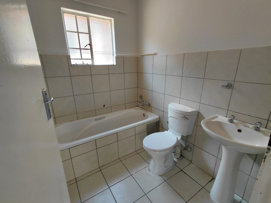 To Let 2 Bedroom Property for Rent in Kempton Park Central Gauteng