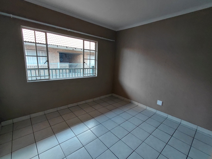To Let 2 Bedroom Property for Rent in Kempton Park Central Gauteng