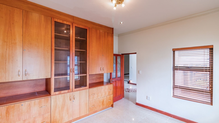 4 Bedroom Property for Sale in Savannah Hills Estate Gauteng