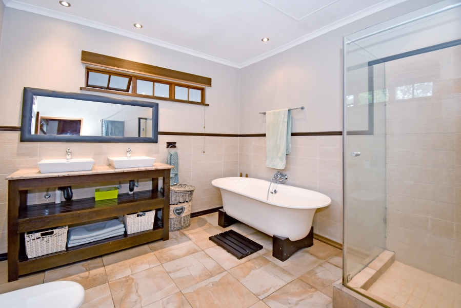 5 Bedroom Property for Sale in Craighall Park Gauteng