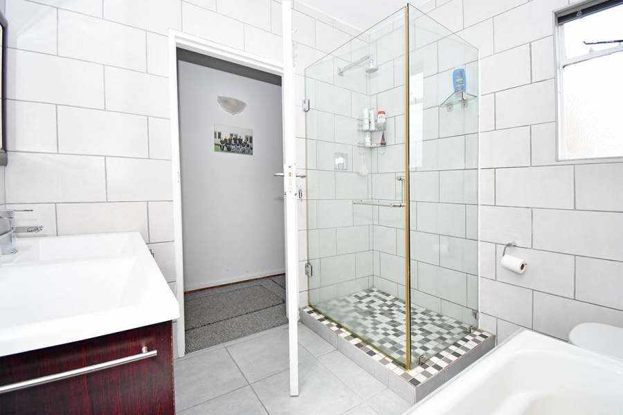 5 Bedroom Property for Sale in Fairmount Gauteng