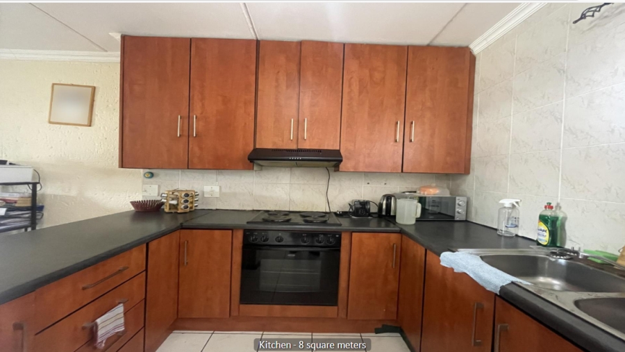 2 Bedroom Property for Sale in Mulbarton Gauteng