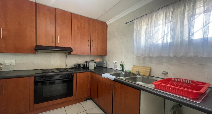 2 Bedroom Property for Sale in Mulbarton Gauteng
