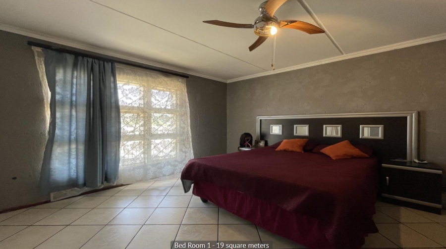 2 Bedroom Property for Sale in Mulbarton Gauteng