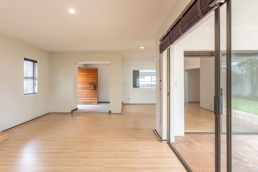 To Let 2 Bedroom Property for Rent in River Club Gauteng