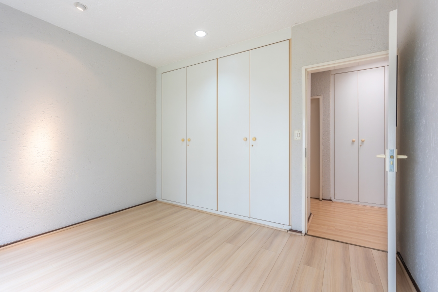 To Let 2 Bedroom Property for Rent in River Club Gauteng