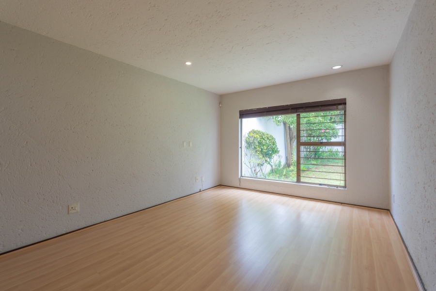 To Let 2 Bedroom Property for Rent in River Club Gauteng