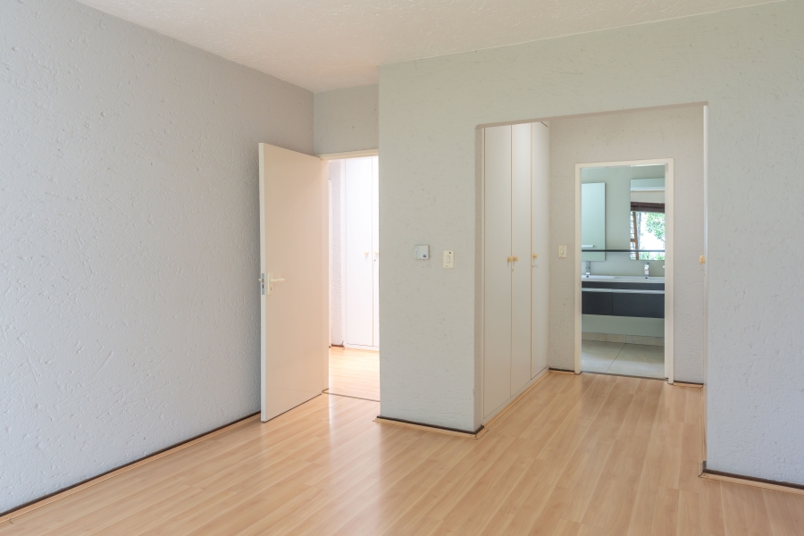 To Let 2 Bedroom Property for Rent in River Club Gauteng