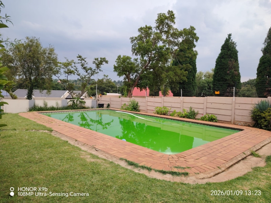 2 Bedroom Property for Sale in Vorna Valley Gauteng
