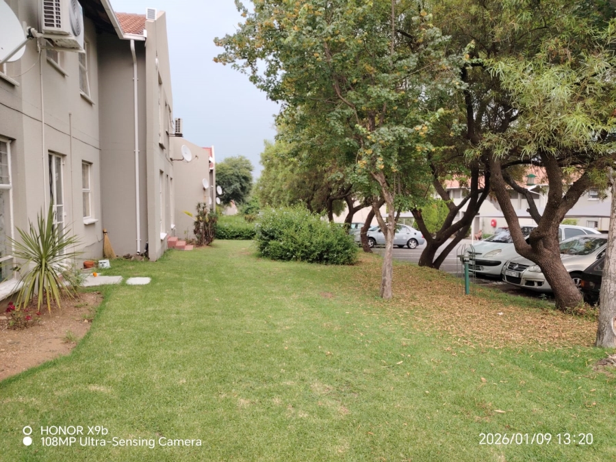 2 Bedroom Property for Sale in Vorna Valley Gauteng