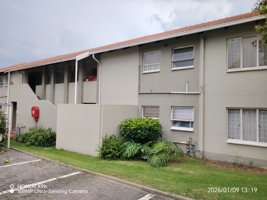 2 Bedroom Property for Sale in Vorna Valley Gauteng