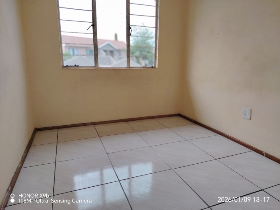 2 Bedroom Property for Sale in Vorna Valley Gauteng