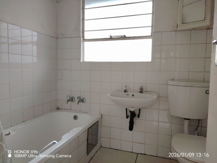 2 Bedroom Property for Sale in Vorna Valley Gauteng