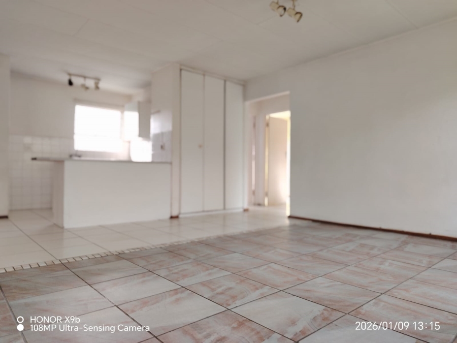 2 Bedroom Property for Sale in Vorna Valley Gauteng