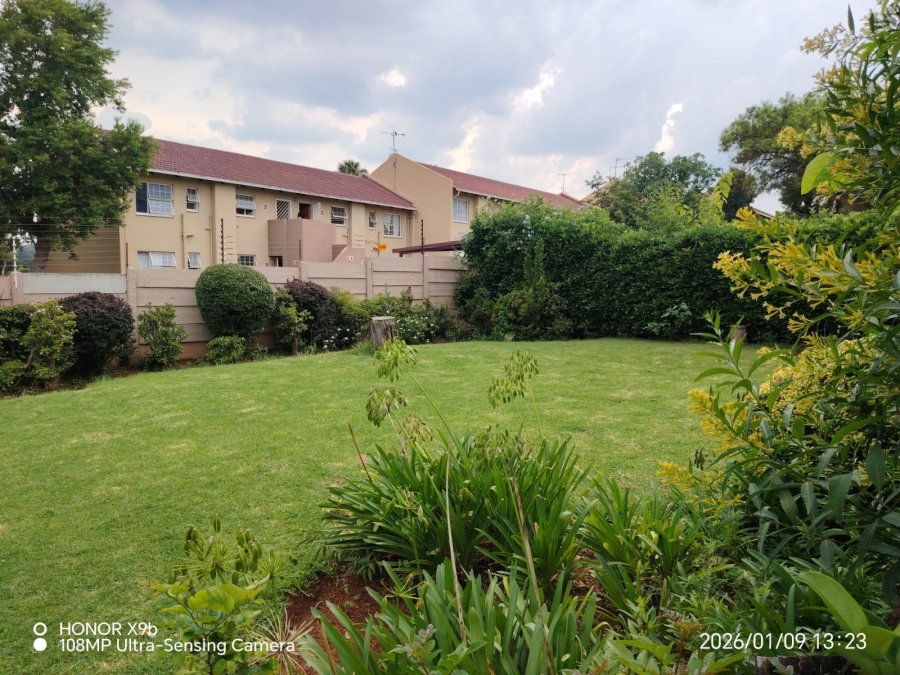 2 Bedroom Property for Sale in Vorna Valley Gauteng