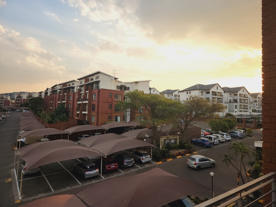 To Let 2 Bedroom Property for Rent in Greenstone Hill Gauteng