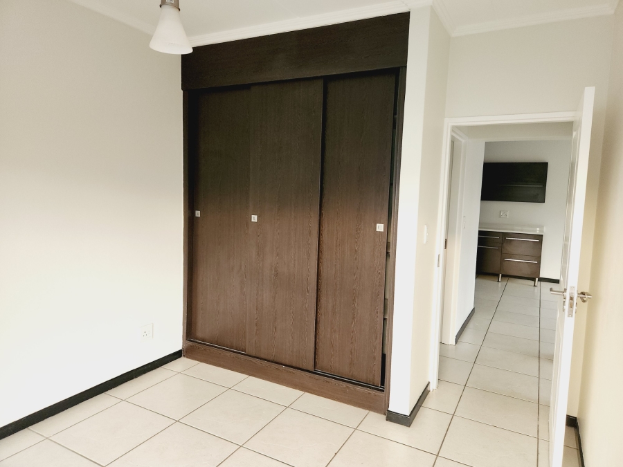 To Let 2 Bedroom Property for Rent in Greenstone Hill Gauteng