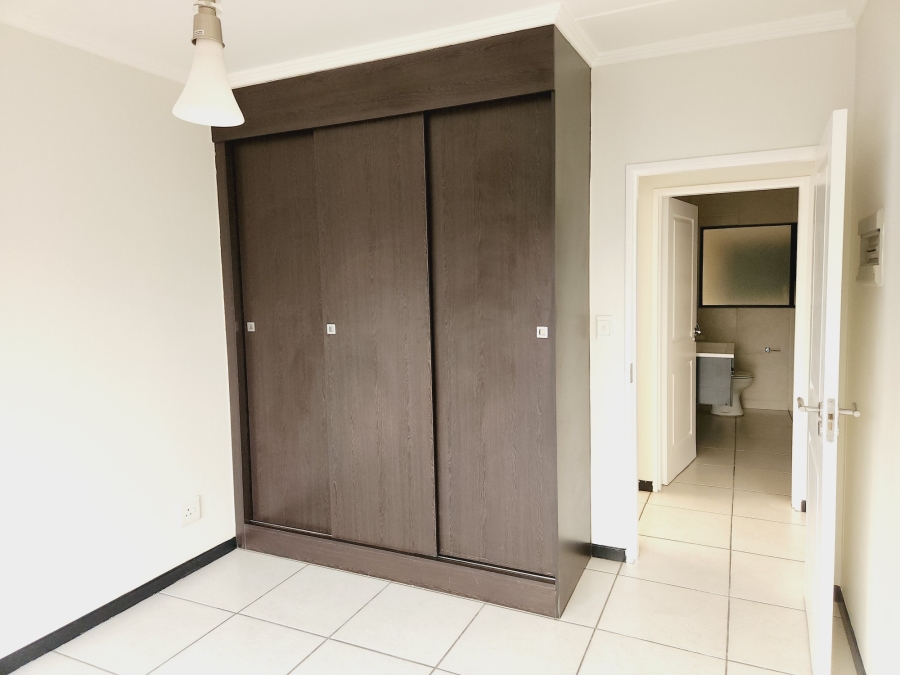 To Let 2 Bedroom Property for Rent in Greenstone Hill Gauteng