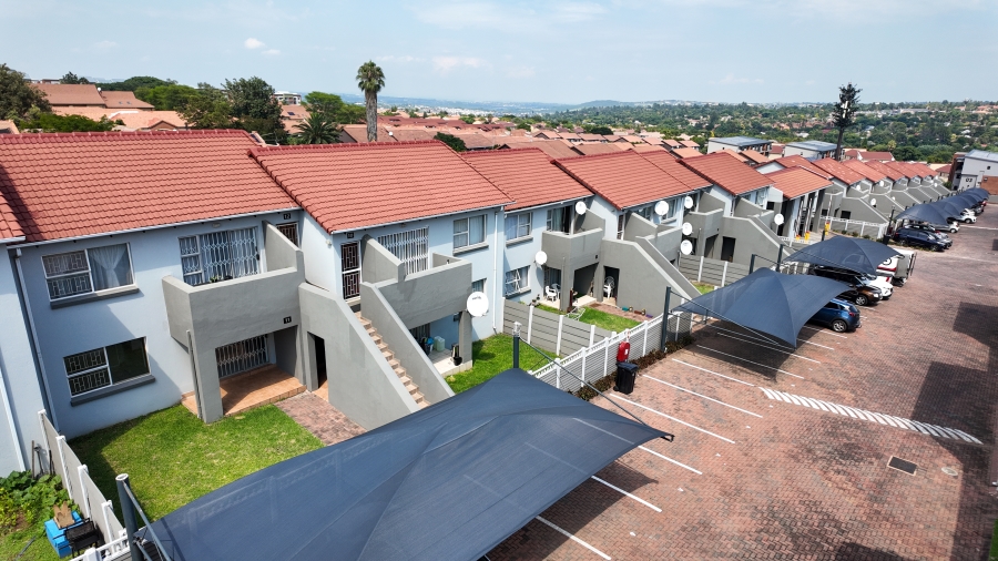 2 Bedroom Property for Sale in Vorna Valley Gauteng