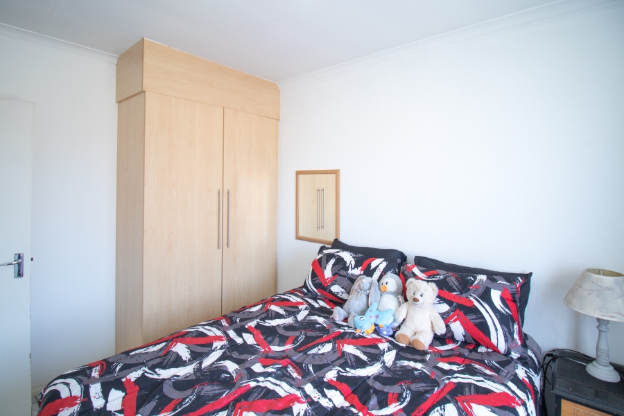 2 Bedroom Property for Sale in Vorna Valley Gauteng