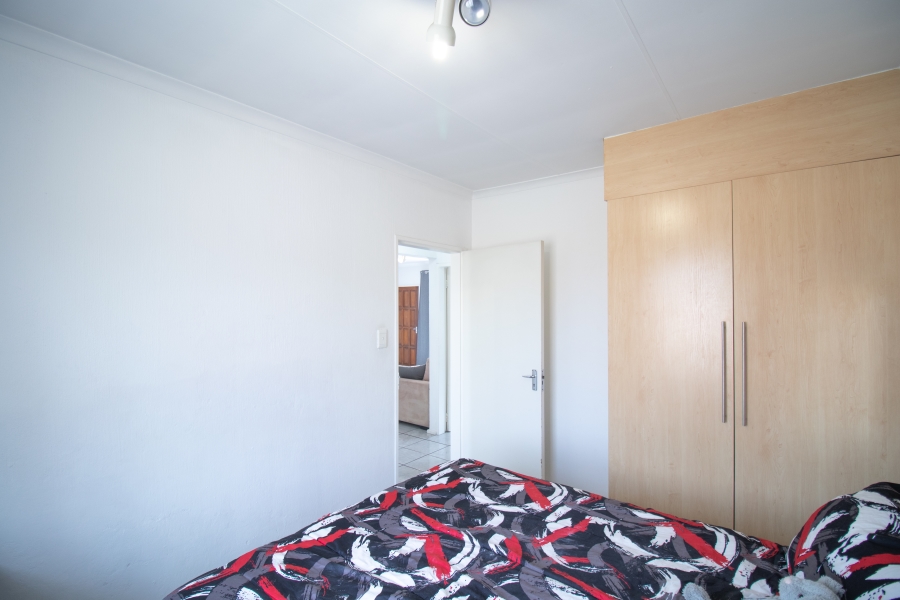 2 Bedroom Property for Sale in Vorna Valley Gauteng