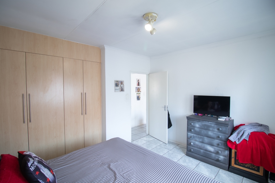 2 Bedroom Property for Sale in Vorna Valley Gauteng