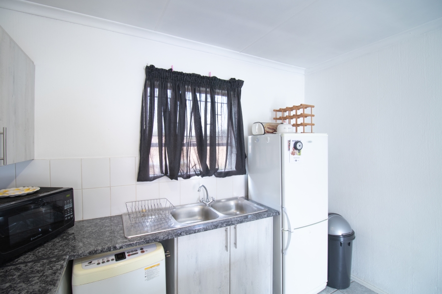 2 Bedroom Property for Sale in Vorna Valley Gauteng