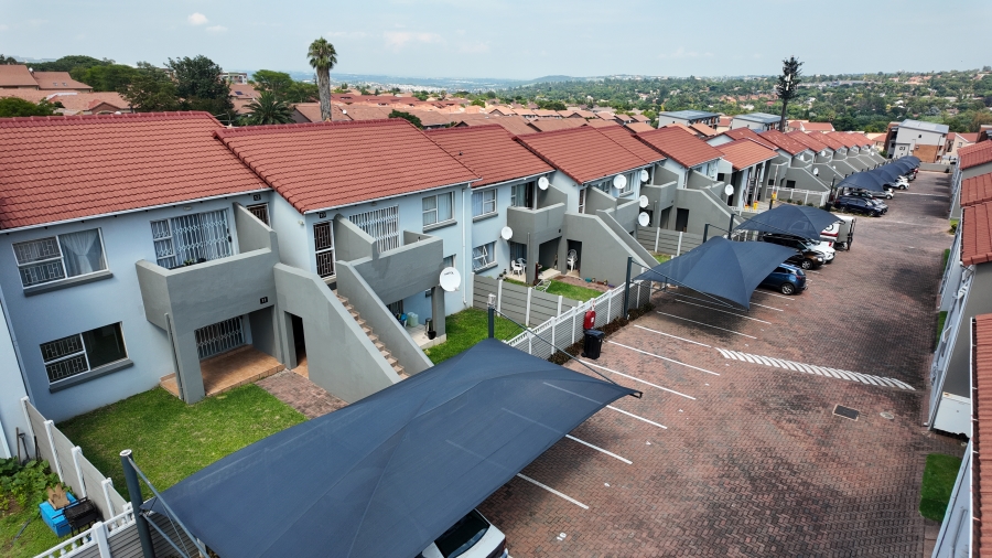 2 Bedroom Property for Sale in Vorna Valley Gauteng