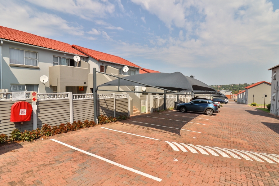 2 Bedroom Property for Sale in Vorna Valley Gauteng