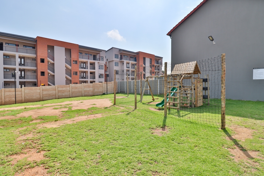 2 Bedroom Property for Sale in Vorna Valley Gauteng
