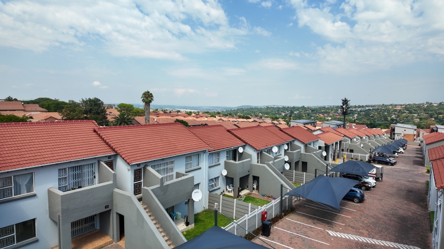 2 Bedroom Property for Sale in Vorna Valley Gauteng
