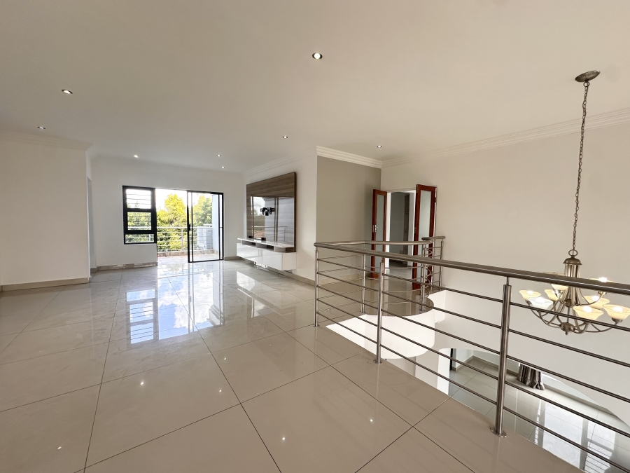 To Let 5 Bedroom Property for Rent in Thatchfield Estate Gauteng