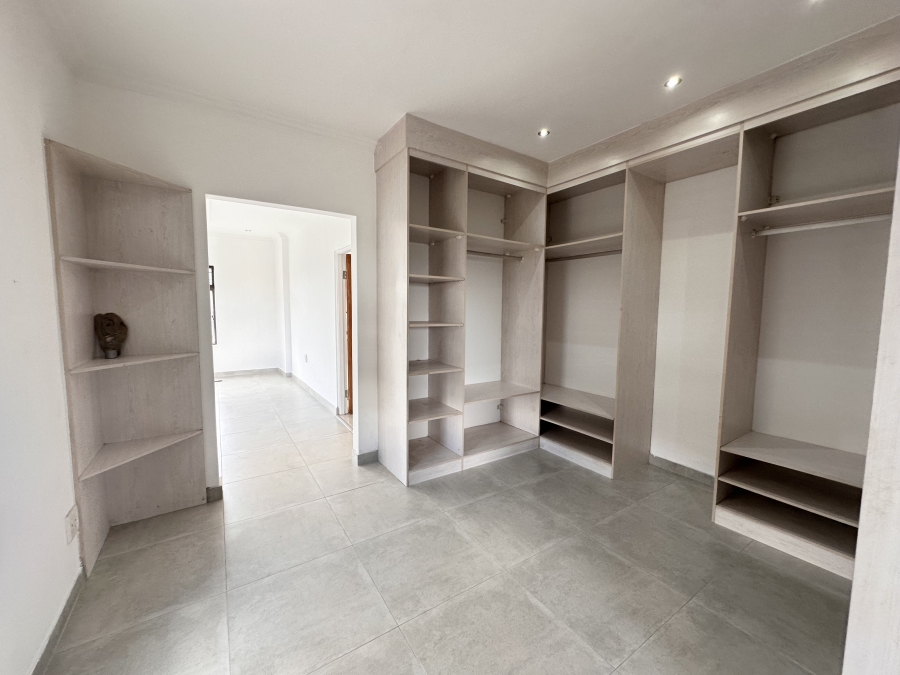 To Let 5 Bedroom Property for Rent in Thatchfield Estate Gauteng