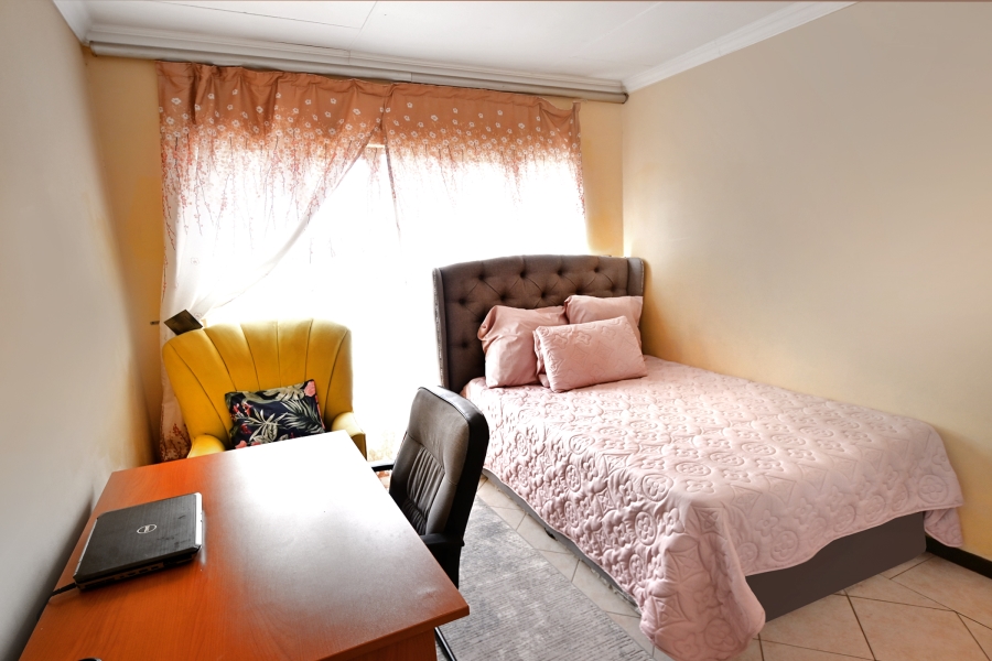 3 Bedroom Property for Sale in Noordwyk Gauteng