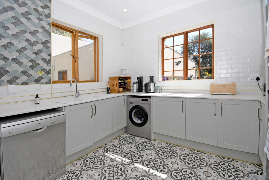 4 Bedroom Property for Sale in Saxonwold Gauteng