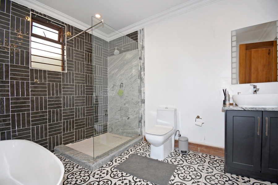 4 Bedroom Property for Sale in Saxonwold Gauteng