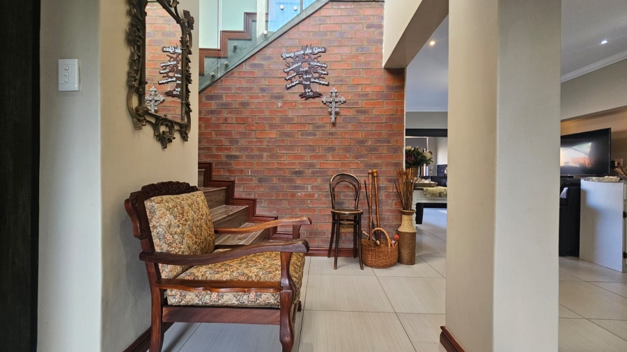 4 Bedroom Property for Sale in Midstream Ridge Gauteng
